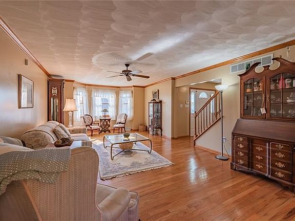 2nd image of 502 Southfield Dr