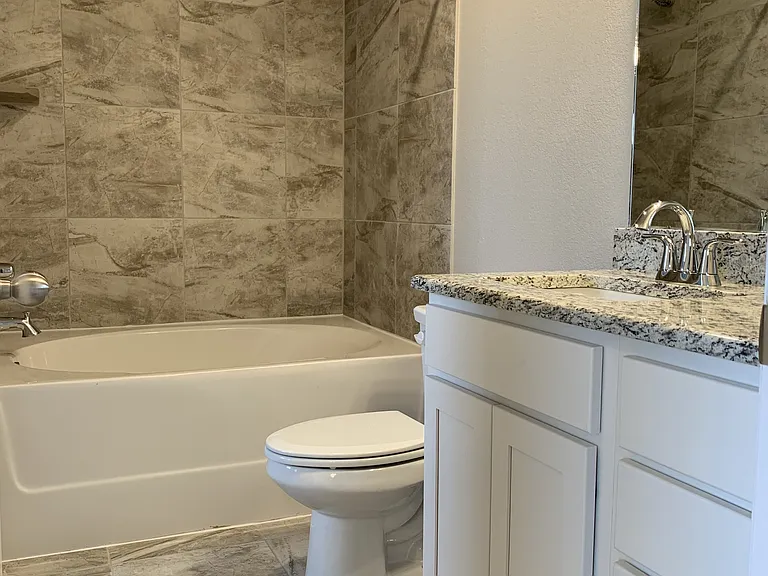 7607 Stonehollow Dr — Photo 13