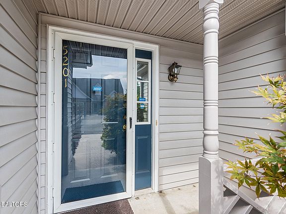 5th image of 5201 Vanardo Way