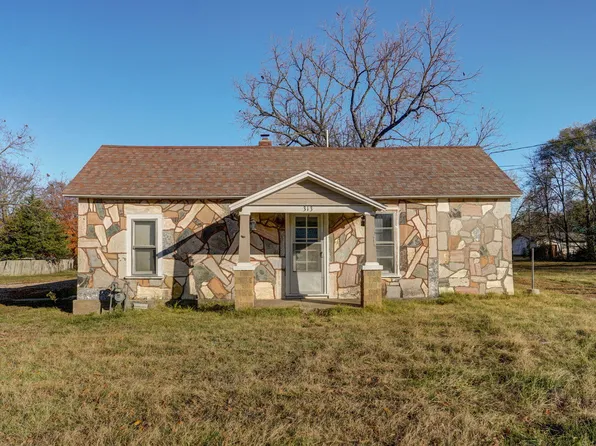 313 N Grand Street, Greenfield, MO 65661