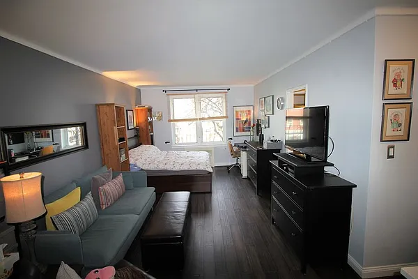 Sold by Universal Realty Group | media 12