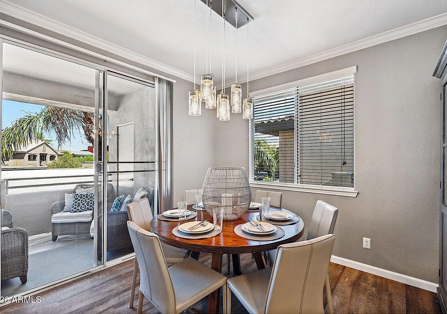2 bed, 2.0 bath, 1098 sqft, $2,200 — Photo 4