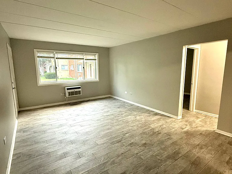 1304 Carol St #2 — Photo 6