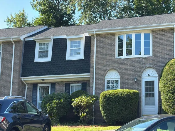 7 Fieldstone Dr #7, Londonderry, NH 03053