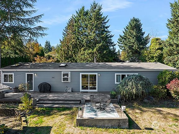4th image of 4315 79th Street Ct E