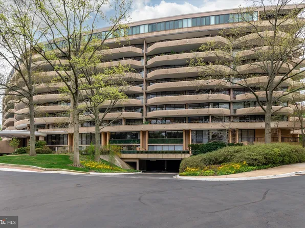 4200 Massachusetts Ave NW APT 814, Washington, DC 20016