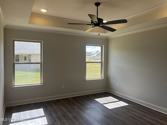 5th image of 524 Silver Hill Dr