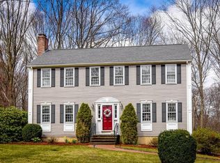 4 Blueberry Ln, Hopkinton, MA 01748
