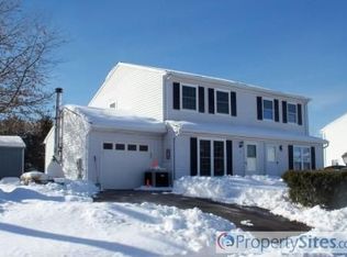 1 Lucky Ln, Quakertown, PA 18951