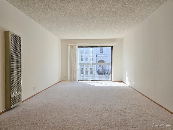 2nd image of 1940 Franklin St APT 202