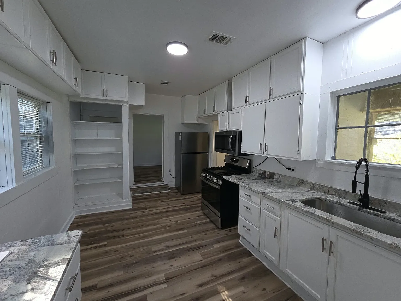 2 bed, 1708 sqft, $1,650 — Photo 2