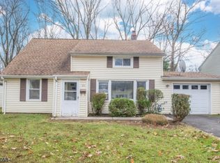 33 Hunterdon Rd, West Orange, NJ 07052