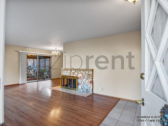 4th image of 452 Cirrus Ave