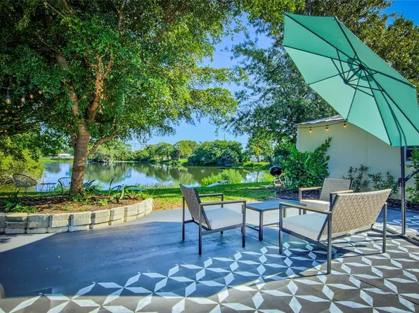 1740 Maryknoll Rd, Englewood, FL 34223