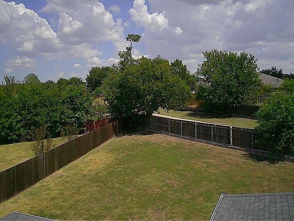 4th image of 5105 Southern Crossing Dr