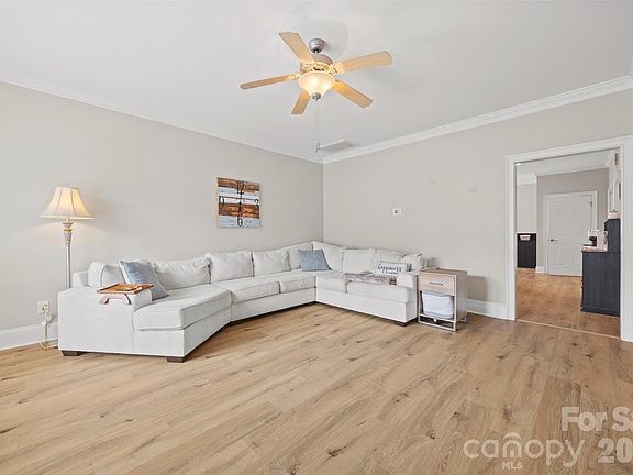 4th image of 1220 McGill Pond Ln