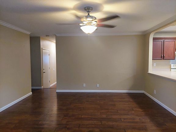 4th image of 4526 Sherwood Way