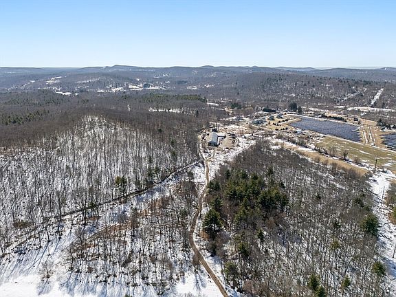 5th image of 25 Macomber Rd