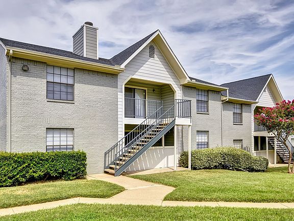 3rd image of 4747 N Josey Ln