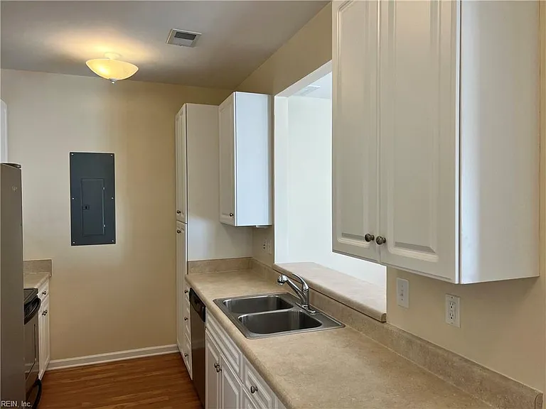 1188 Grace Hill Dr — Photo 10