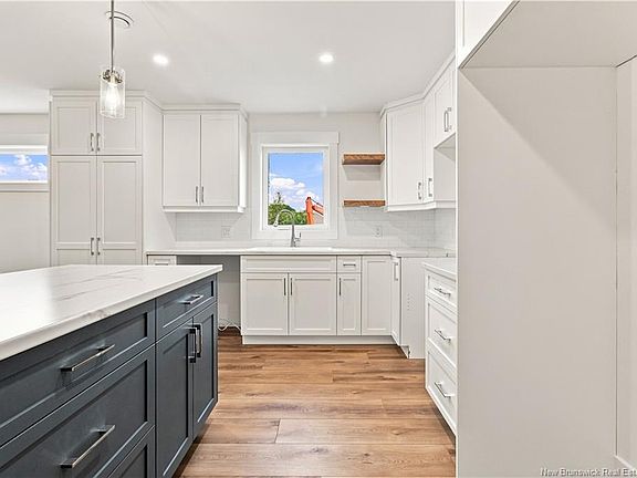 5th image of 84 Aiden St