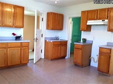 4th image of 3710 Oak Park Ave