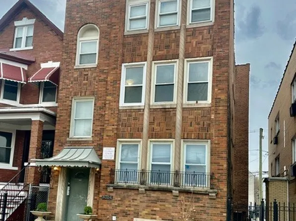 8204 S Exchange Ave, Chicago, IL 60617