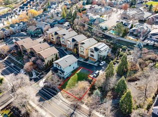 445 Park Ridge Pl, Ashland, OR 97520