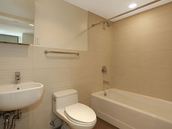 2nd image of 20 Tiffany Pl APT 3S