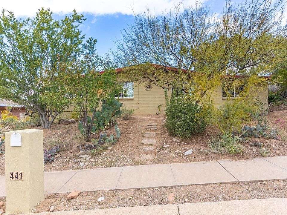 2nd image of 441 N Avenida Carina