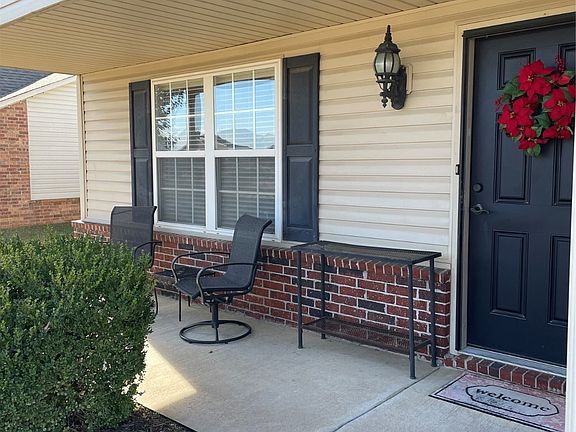 2nd image of 14844 S Fern Pl