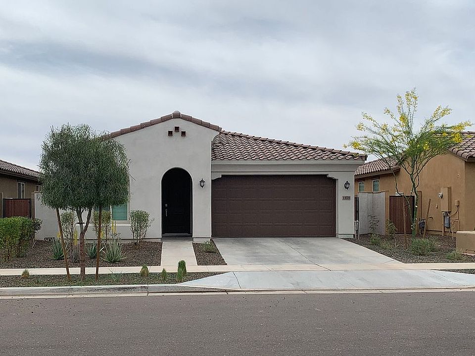 1st image of 14609 W Columbine Dr
