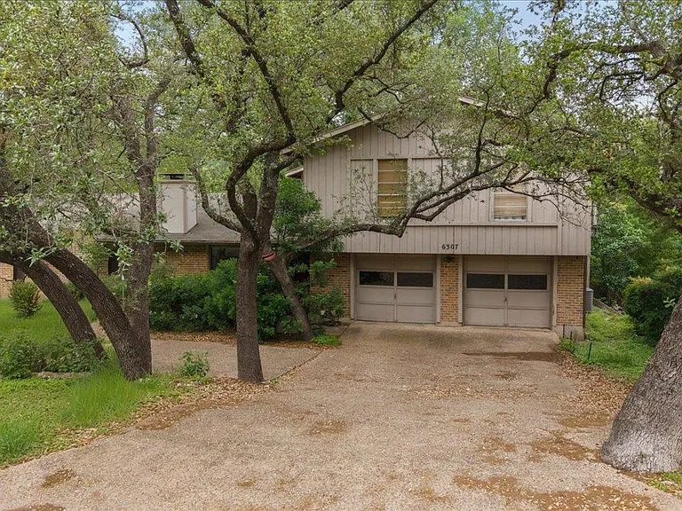 6307B Shadow Valley Dr — Photo 1