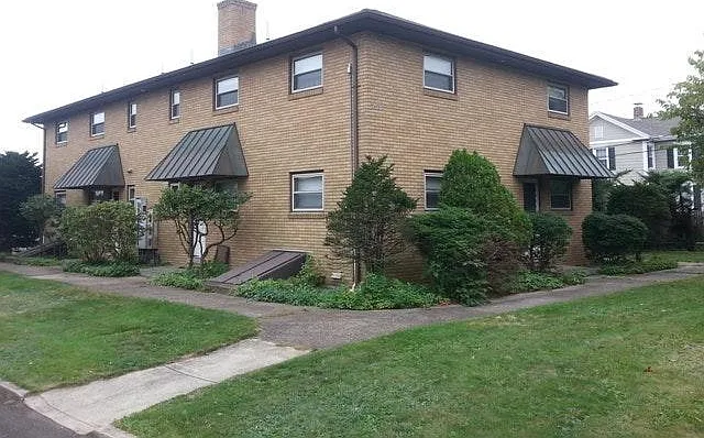 255 Harbor St