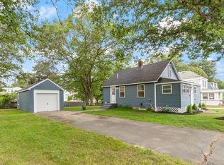 57 Vernon St, Tewksbury, MA 01876