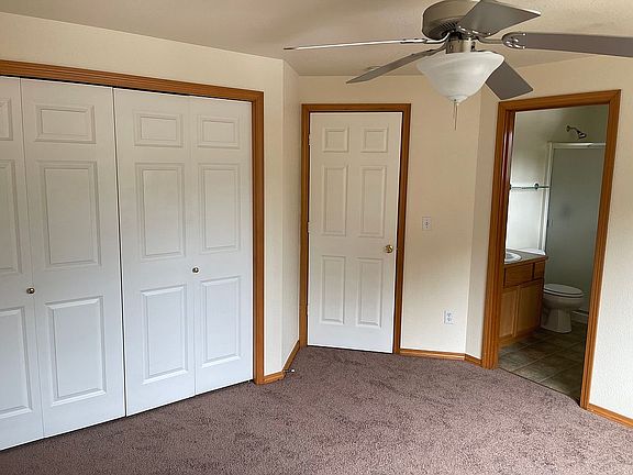 4th image of 219 McArthur St S