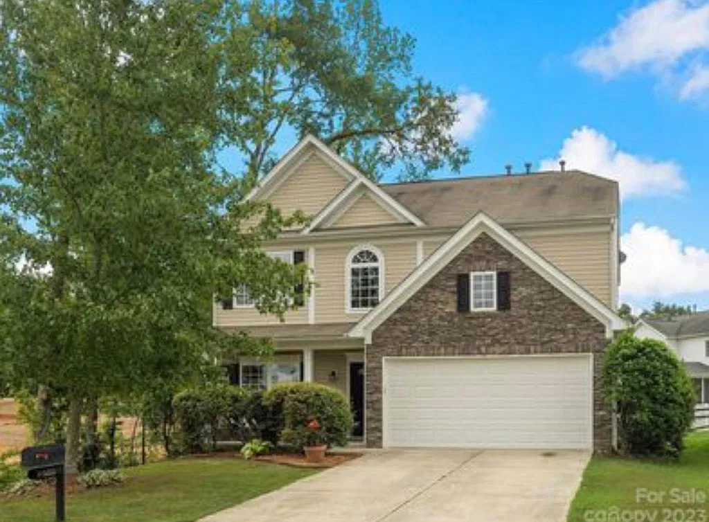 Property main image