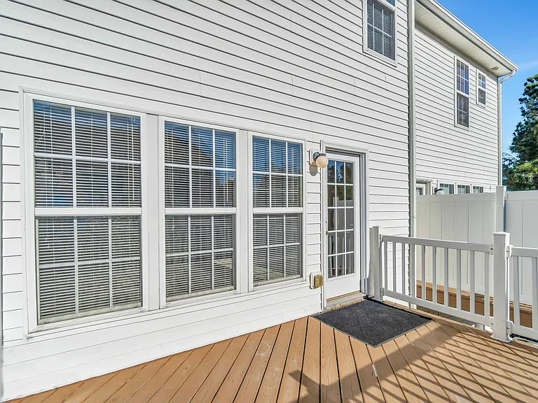 15744 Kensington Palace Ln — Photo 16