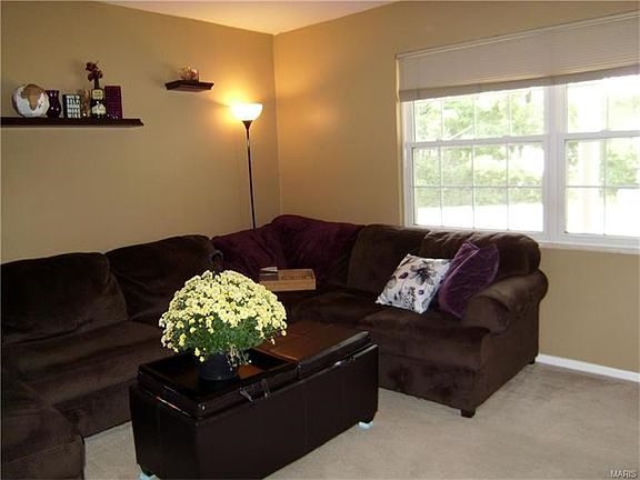 3rd image of 1336 Thames Ct