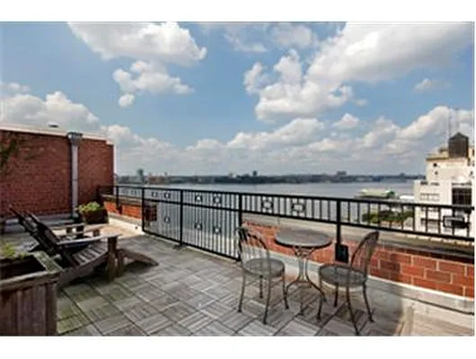 Sold by Douglas Elliman | media 14