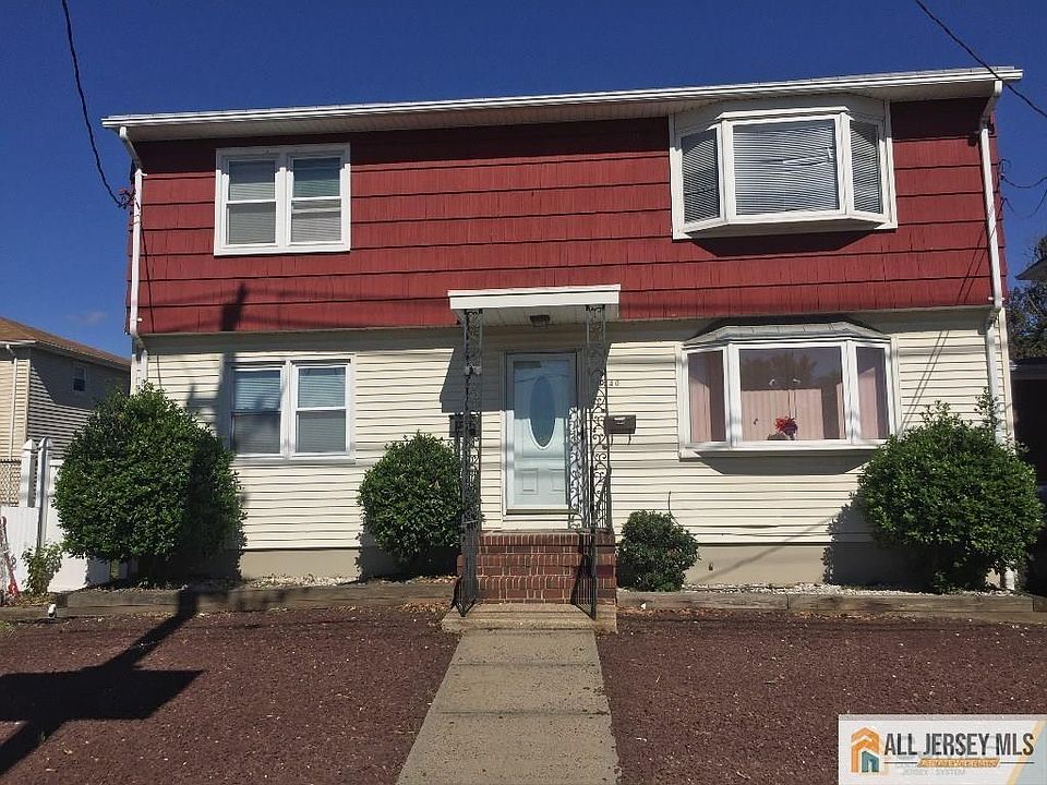 1st image of 1340 Roosevelt Ave