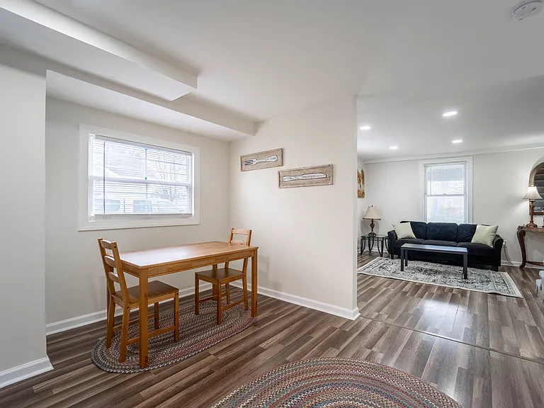 8033 Edgewater Ave — Photo 27