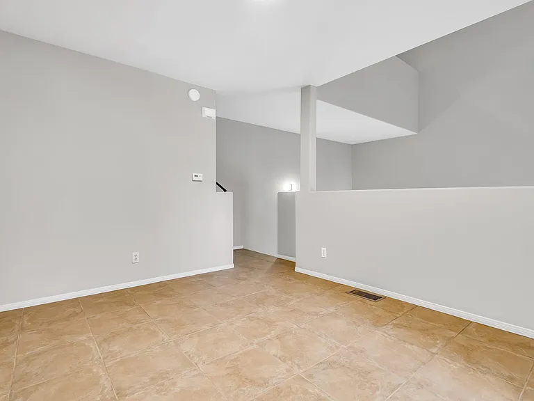 315 Westlake Vista Ln — Photo 26
