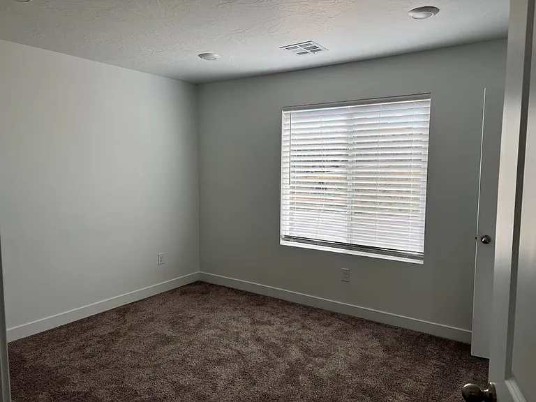 519 May St — Photo 7