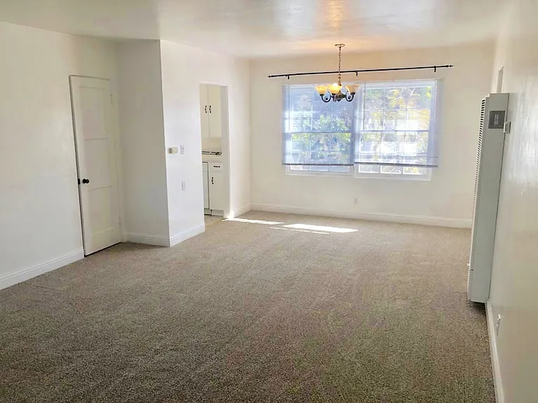 2365 1st Ave — Photo 26