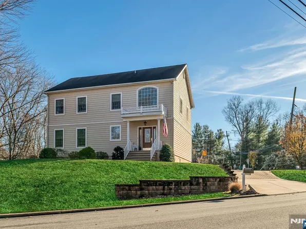 500 Blue Hill Ter, Franklin Lakes, NJ 07417