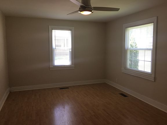 3rd image of 2125 Riverside Dr