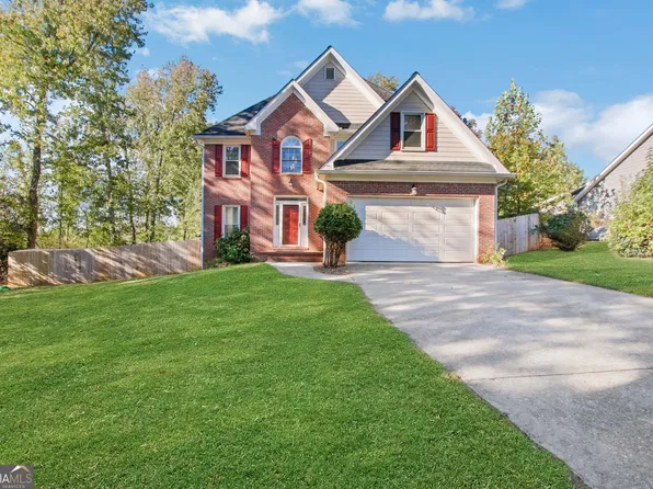 5803 Silverthorn Dr, Flowery Branch, GA 30542