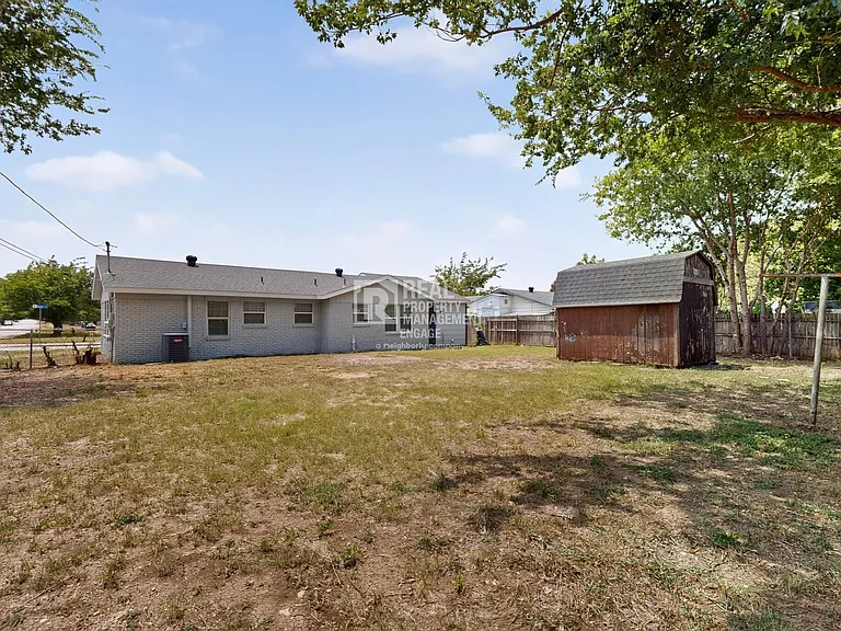4525 Hunter St — Photo 36