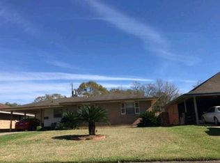 6833 Vineyard Dr, Baton Rouge, LA 70812